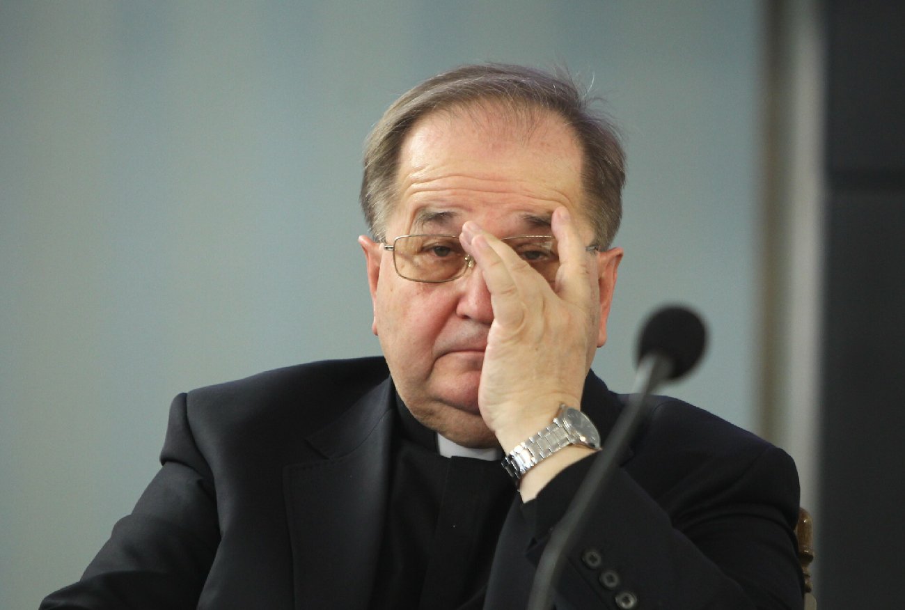 Toruń. Tadeusz Rydzyk serwuje mięso w Środę Popielcową? Sprawdzili to.