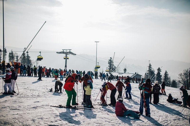 Na żółtych strefach skorzystałyby regiony turystyczne.