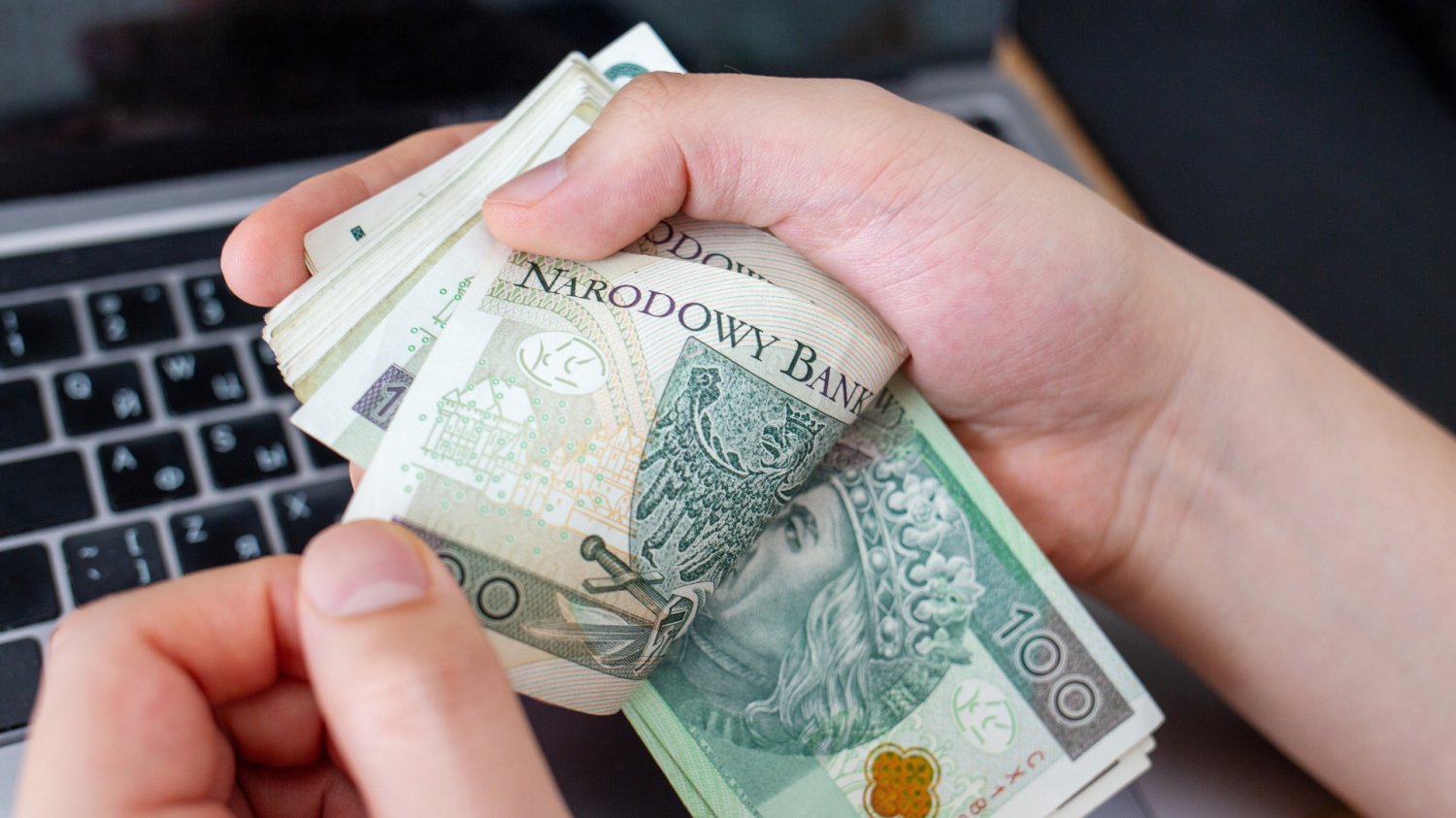 "Podatek od smartfona" już w 2026 roku. Co się zmieni? 1 stycznia 2026 wejdzie opłata reprograficzna. Lista urządzeń i ceny