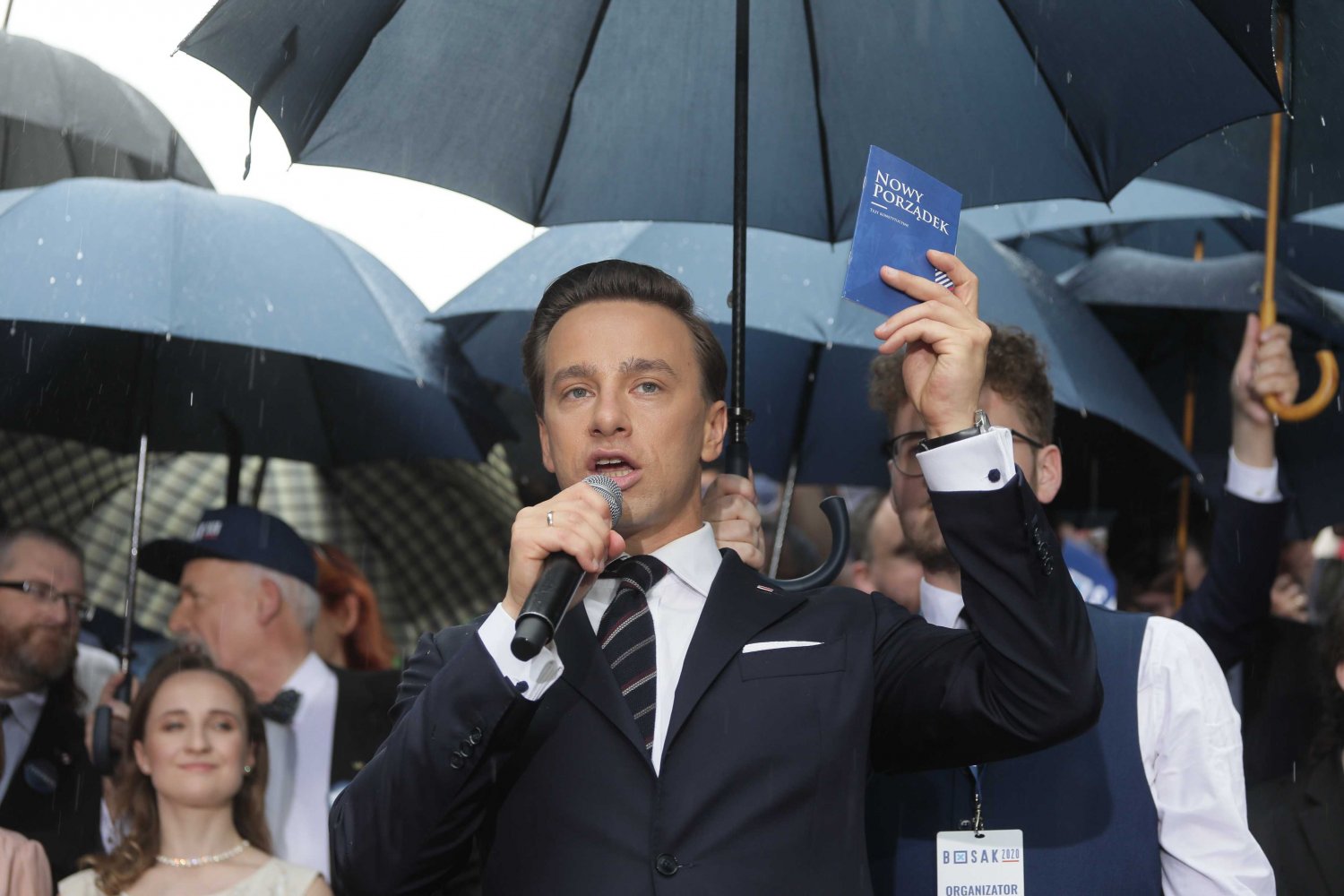 Krzysztof Bosak wyjaśnił, dlaczego potrzebny jest lepszy wybór od Andrzeja Dudy i Rafała Trzaskowskiego.