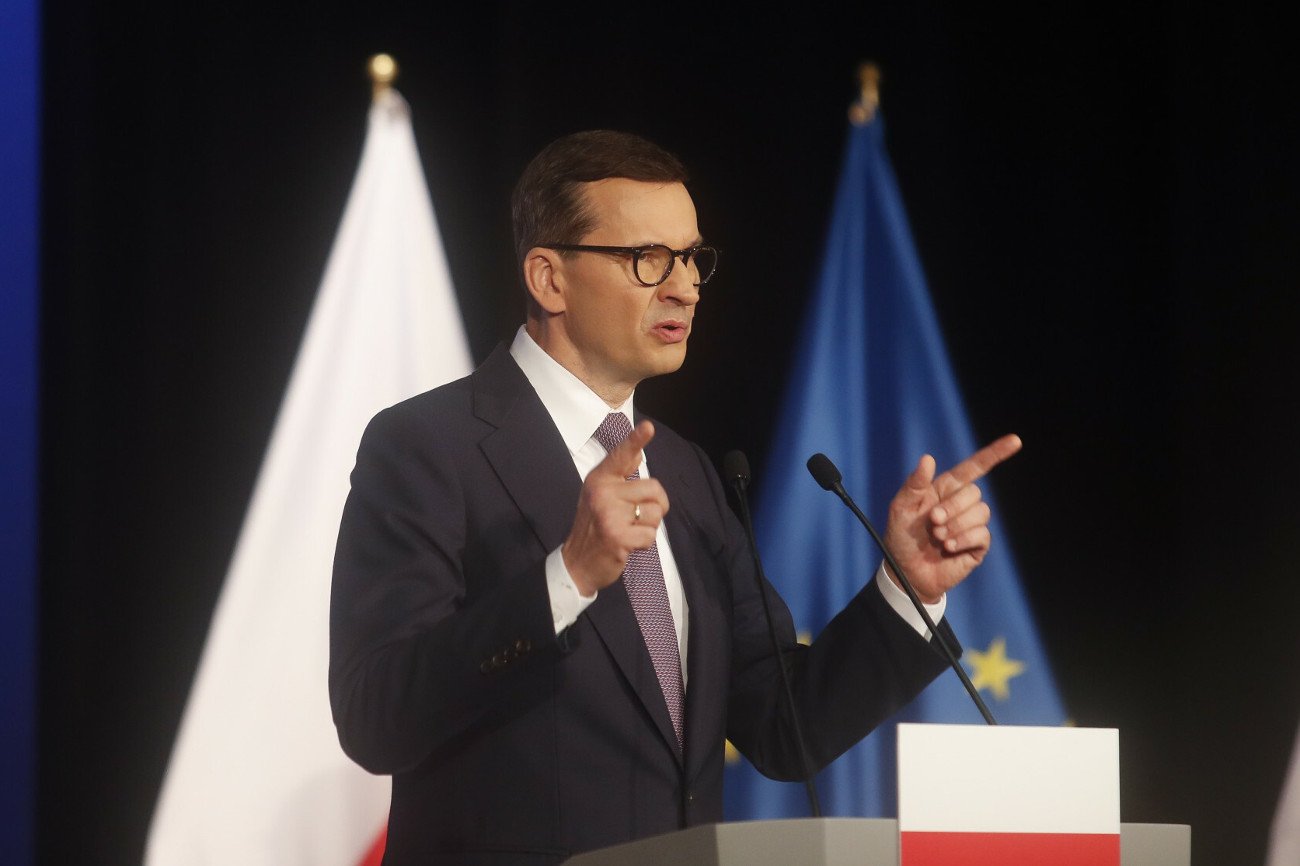 Rząd powołuje się na przykłady innych państw ws. orzeczenia TK. Co na to prawnicy prawa unijnego?