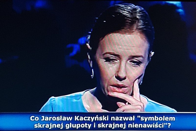 Hubert Urbański zapytał w "Milionerach" o to, co jest symbolem głupoty według Jarosława Kaczyńskiego.