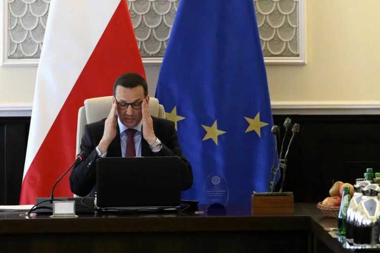 Co jest nieprawdą w wypowiedziach Morawieckiego po szczycie UE?