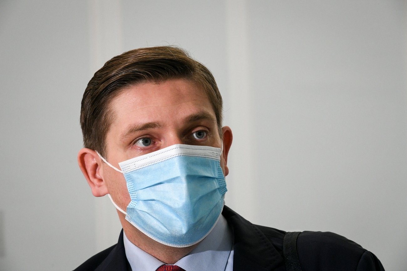 Bartosz Kownacki przysypiał na posiedzeniu jednej z komisji?