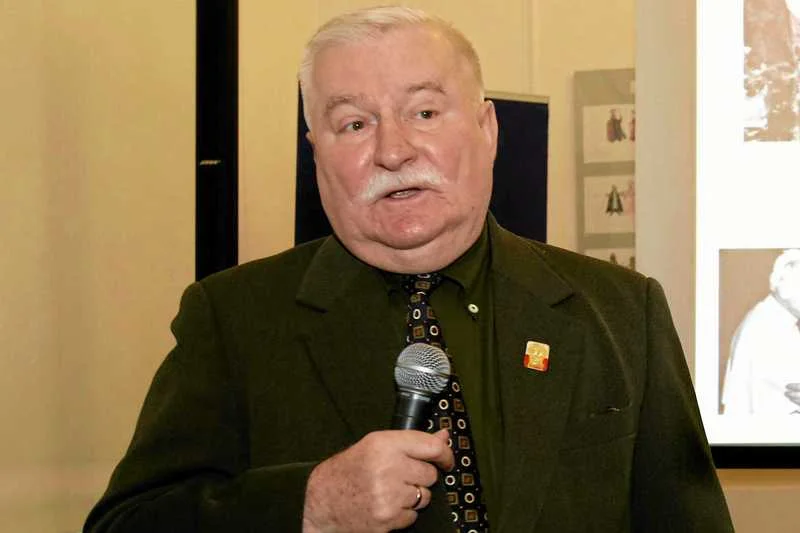 Na zdjęciu Lech Wałęsa, który postanowił odpuścić Krzysztofowi Wyszkowskiemu