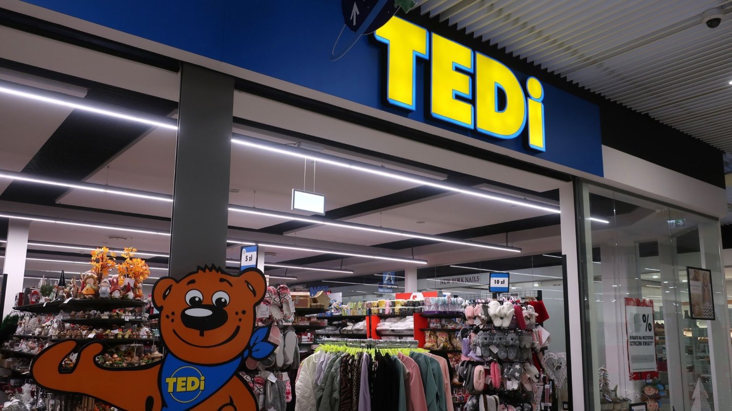 TEDi w nowej gazetce proponuje zabawne gadżety na walentynki i karnawał.