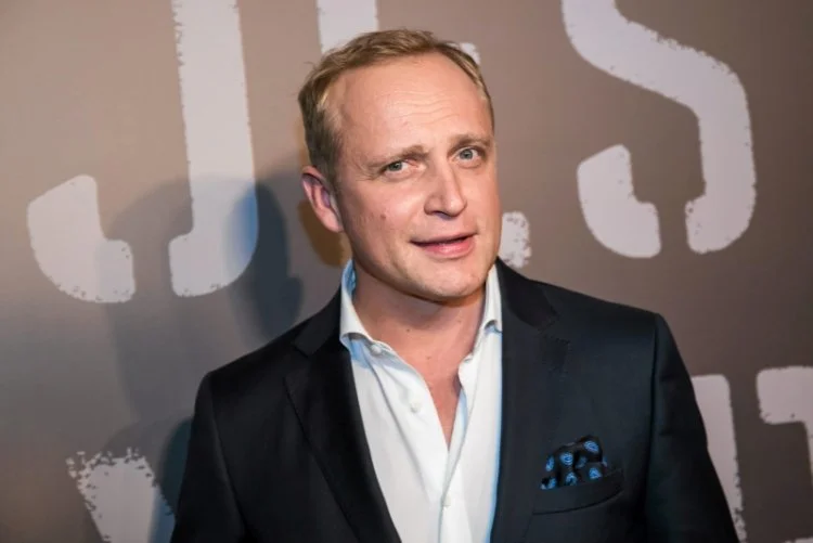 Ujawniono, ile Piotr Adamczyk może zarabiać w ciągu jednego dnia zdjęciowego