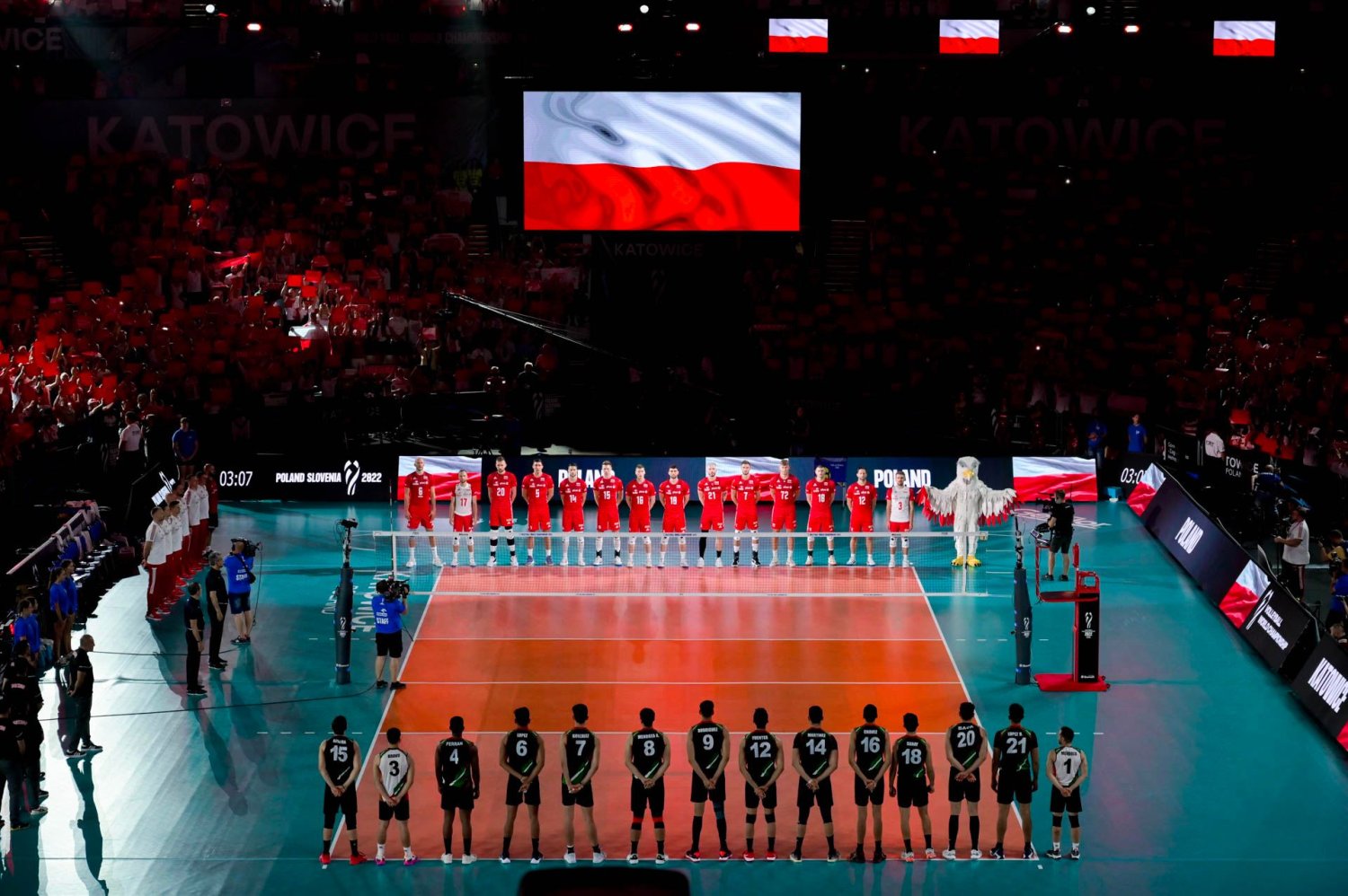 Kibice opluwają polskich siatkarzy, a potem biją brawo. Po co to robicie?
