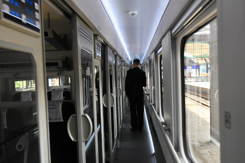 Sprawie monitoringu pociągów przygląda się fundacja Panoptykon.