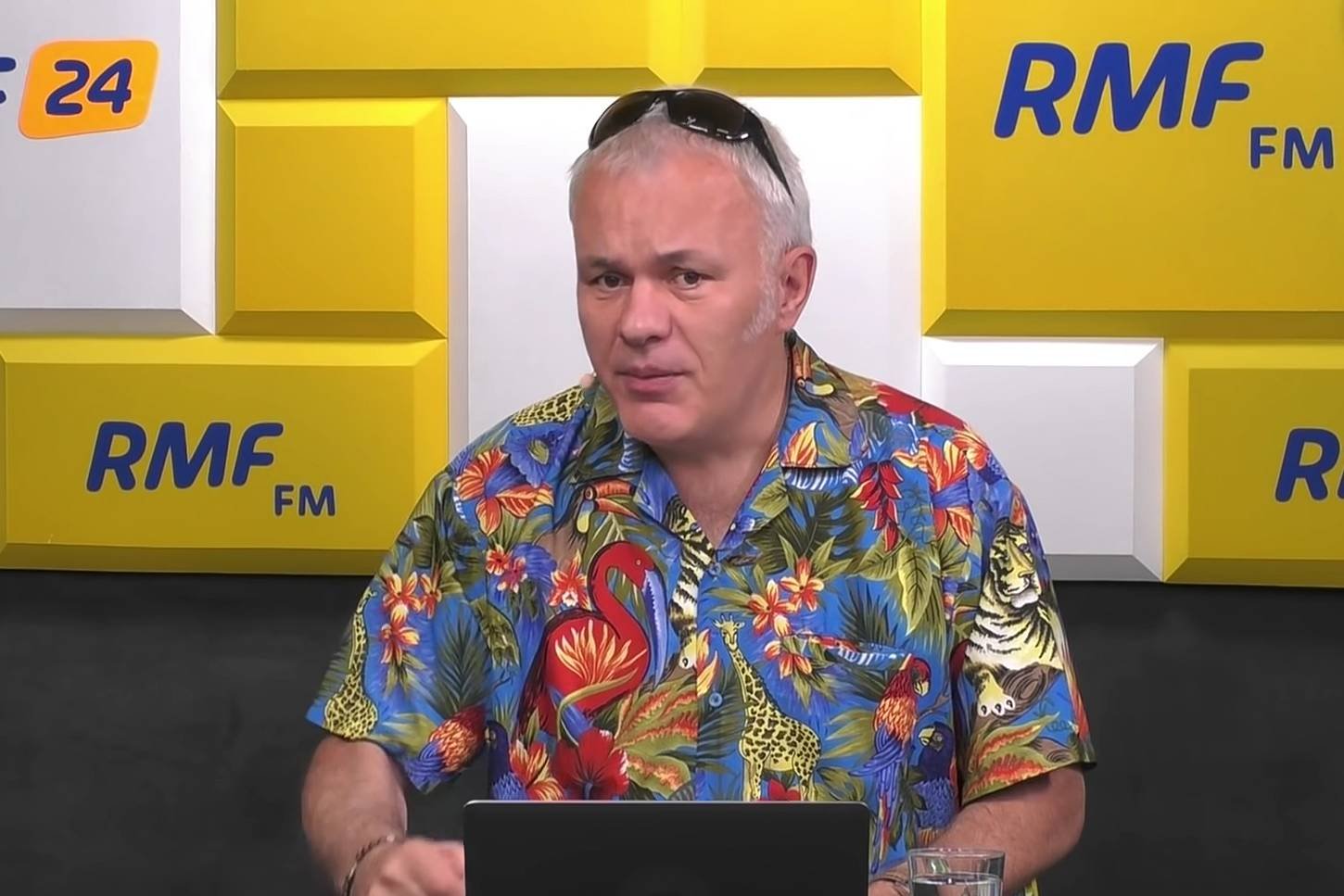 Kim jest Robert Mazurek? To na imprezie urodzinowej tego dziennikarza Borys Budka z KO bawił się razem z Markiem Suskim i Łukaszem Szumowskim z PiS