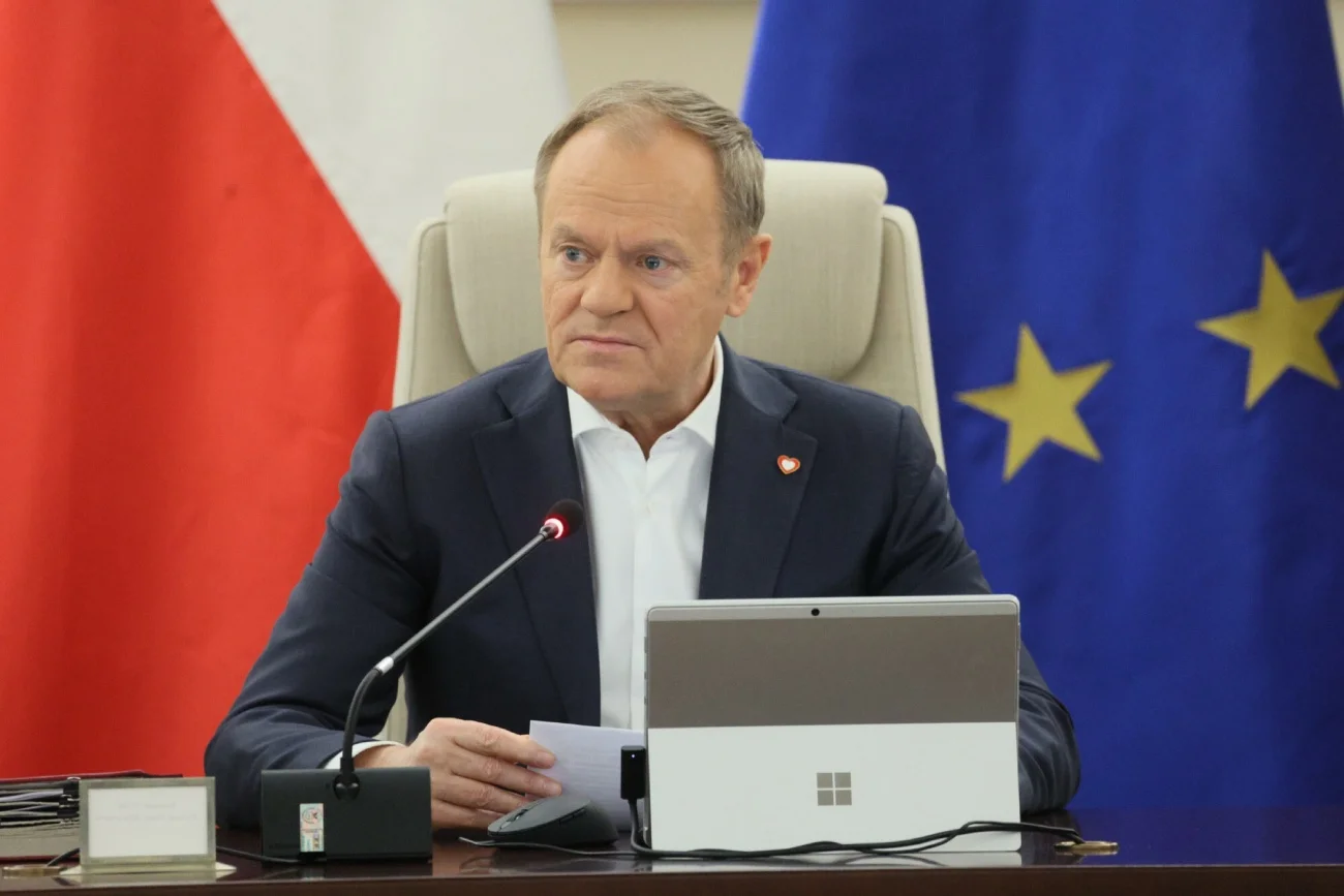 Alarmujące słowa Tuska na posiedzeniu rządu. "Wchodzimy w strefę turbulencji" Pilne posiedzenie polskiego rządu. Tusk alarmuje ws. bezpieczeństwa Polski