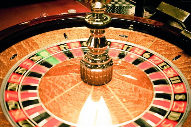 Sąd uznał, że opublikowanie zdjęcia z ruletką było formą propagowania hazardu