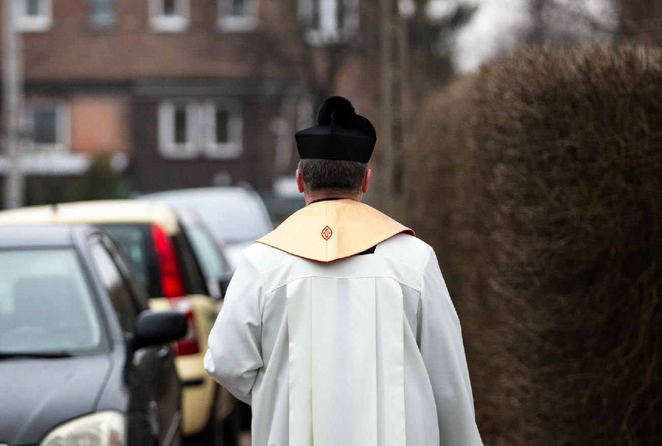 Lipno. Ksiądz zbierał podpisy pod "Stop LGBT". Oskarżono go o molestowanie