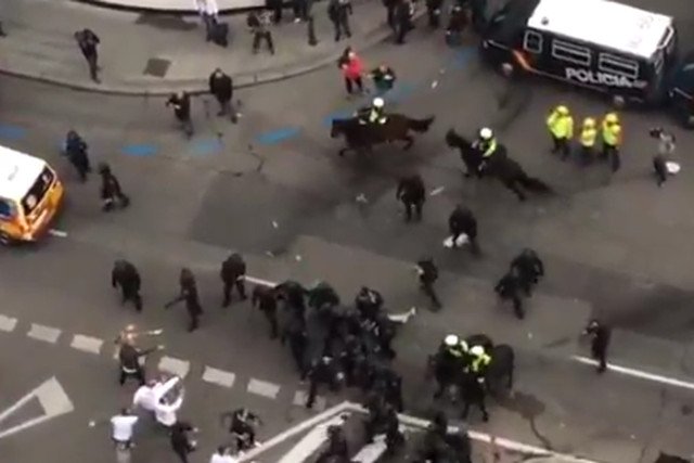 Agresywni fani Legii zaatakowali w drodze powrotnej z Madrytu wiceprzewodniczącego SLD.