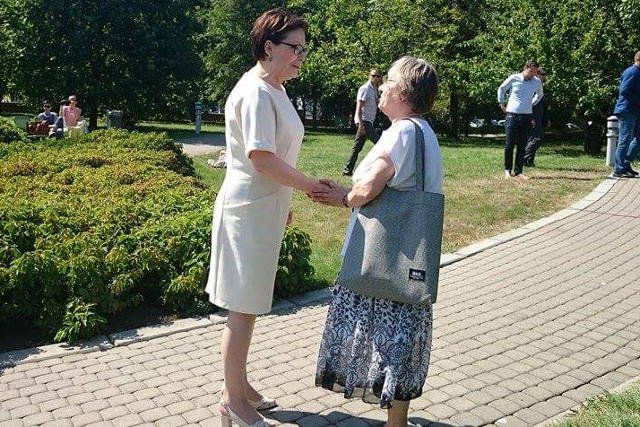 Premier Ewa Kopacz spotkała się w czwartek z Ewą Siemińską, współautorką facebookowej akcji "Polska w ruinie"