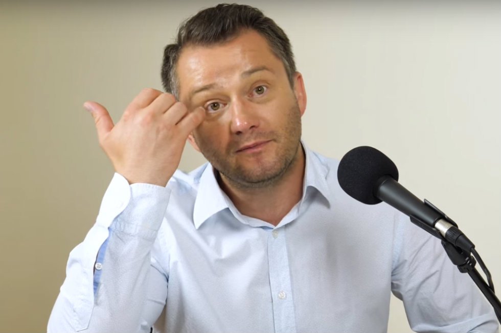 Jarosław Kuźniar na Twitterze napisał o tym, że ukradziono mu auto.