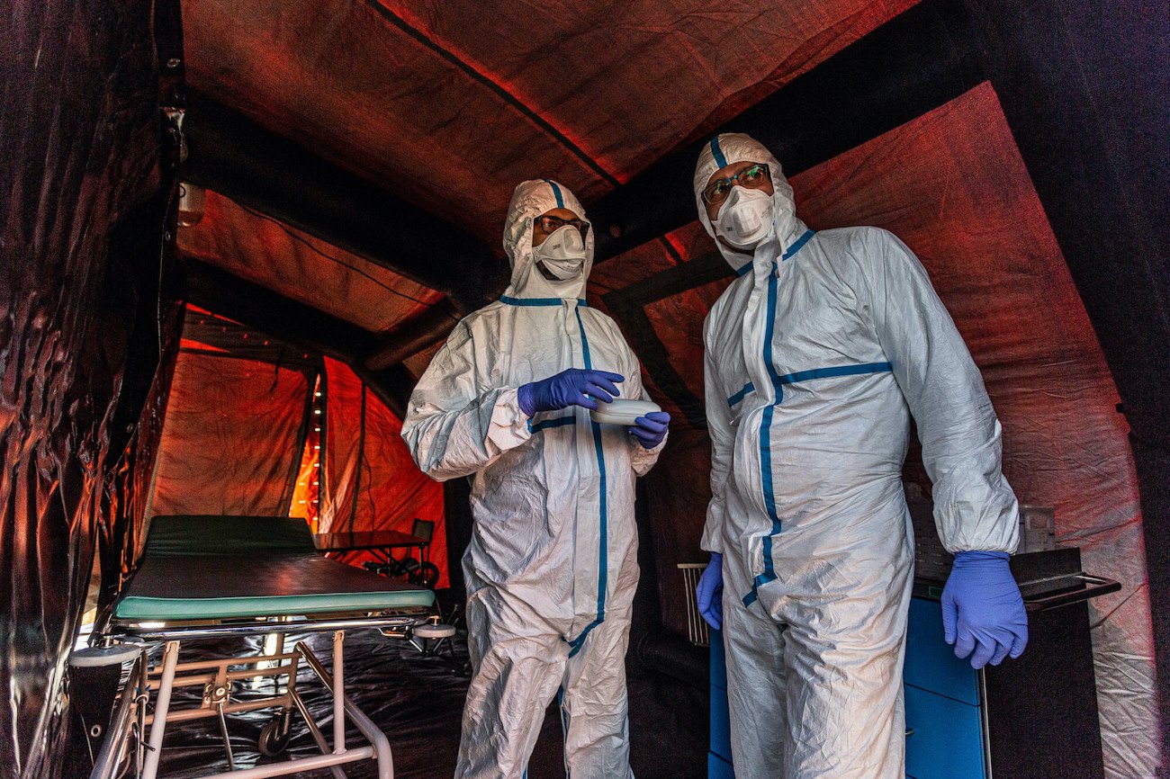 Prawie 800 nowych zakażeń koronawirusem.