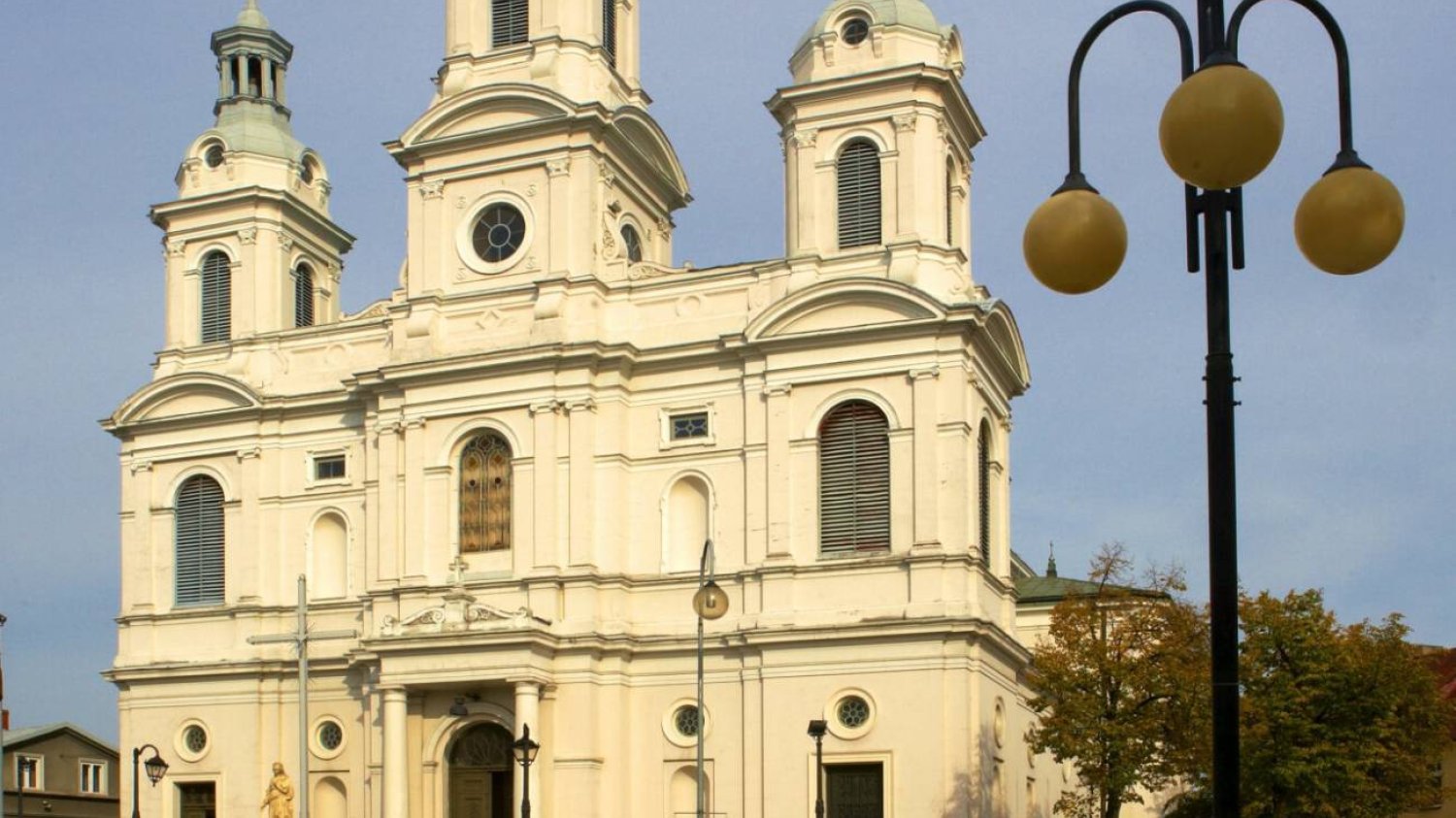 Radomsko: kościelny molestował nieletniego. Karę zapłaci parafia