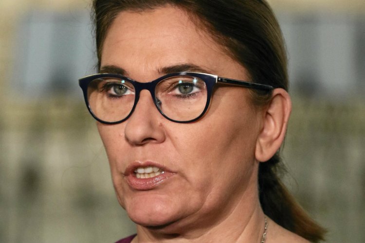 Beata Mazurek krótko "zgasiła" Janusza Kowalskiego, który dalej pisał o wecie do unijnego budżetu.