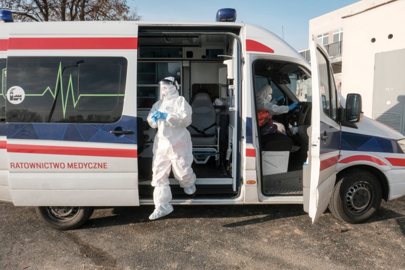 Ratownicy medyczni prowadzący fanpage To nie z mojej karetki pokazali dramatyczne zdjęcie.