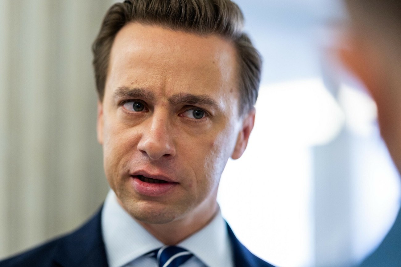 Krzysztof Bosak podważa informacje udzielone przez Policję dot. ofiar powodzi. Dowód? Bo tak.