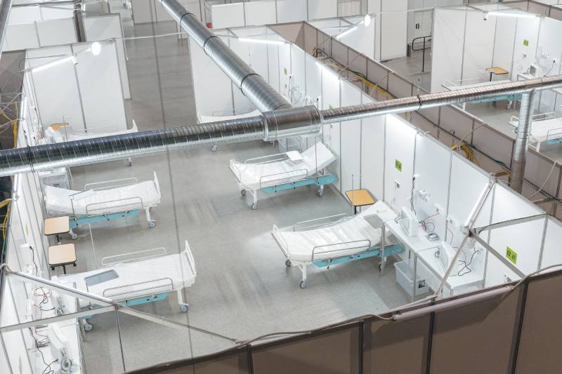 "Gazeta Wyborcza" opublikowała szokującą relację 44-letniego ozdrowieńca po COVID-19, który trafił do szpitala tymczasowego w Gdańsku.