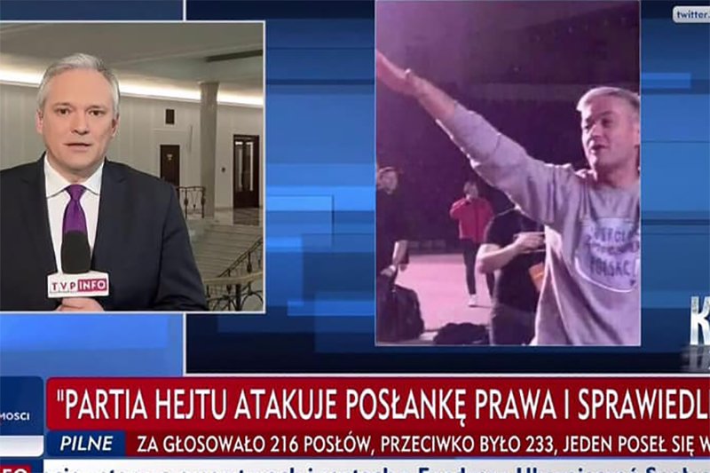 Taki kadr Roberta Biedronia zobaczyli widzowie TVP Info.