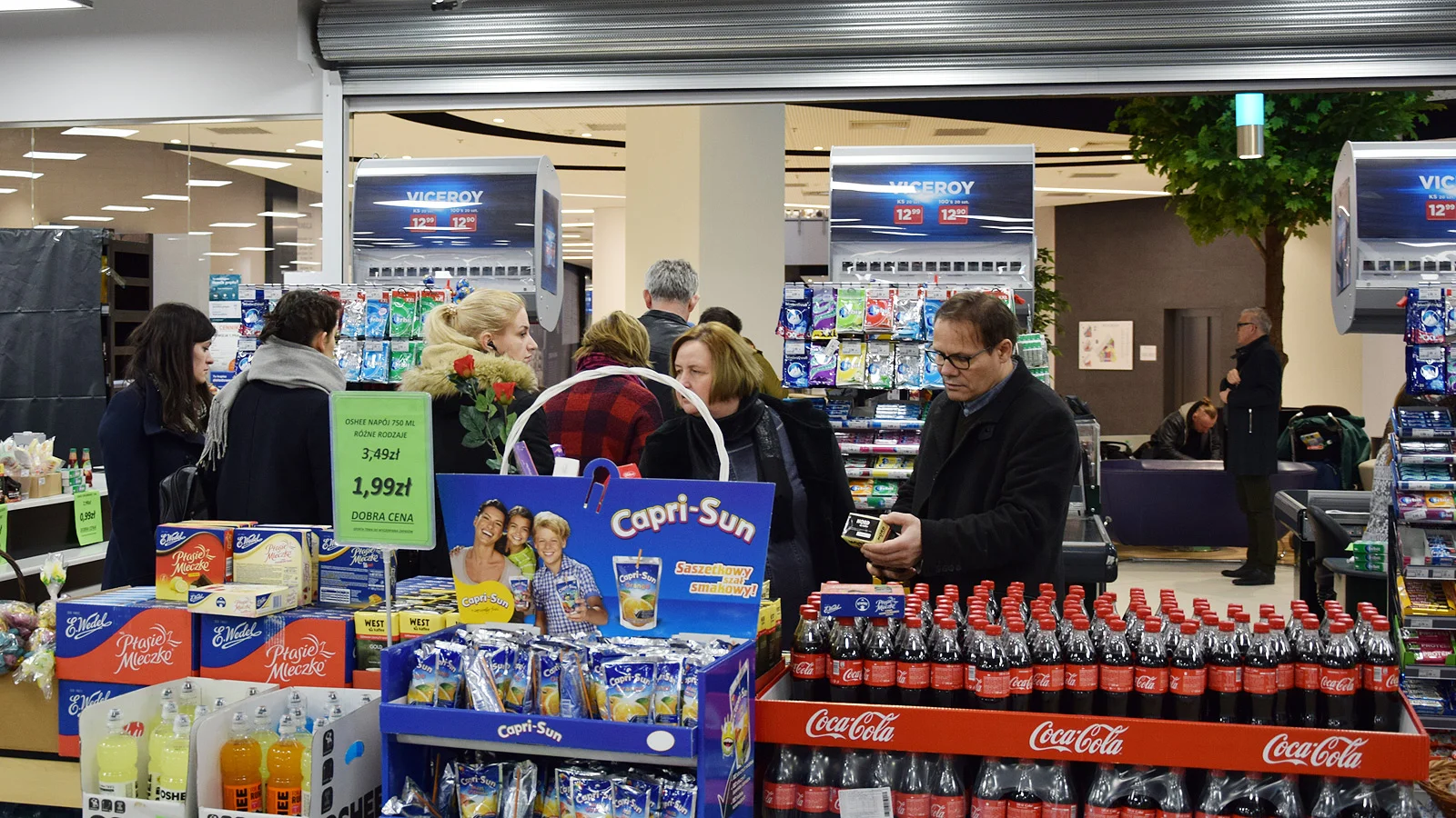 W pierwszą niedzielę z zakazem handlu w tych gdańskich delikatesach na klientów nie czekały zamknięte drzwi, a promocje.