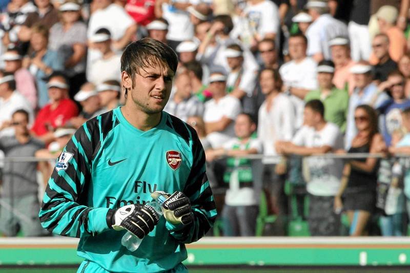 Czy ja w tym Arsenalu kiedykolwiek wygram jakieś trofeum? - zdaje się zastanawiać rezerwowy bramkarz Łukasz Fabiański