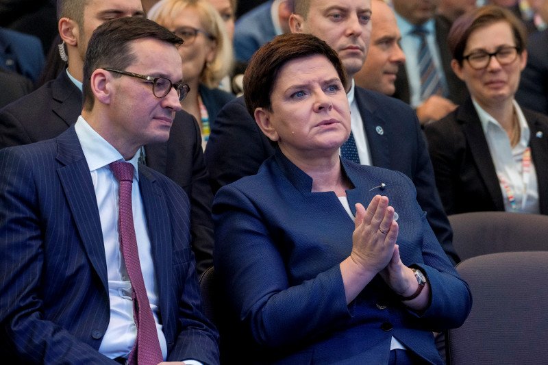 Beata Szydło ma według plotek zostać zastąpiona na fotelu premiera przez Mateusza Morawieckiego.