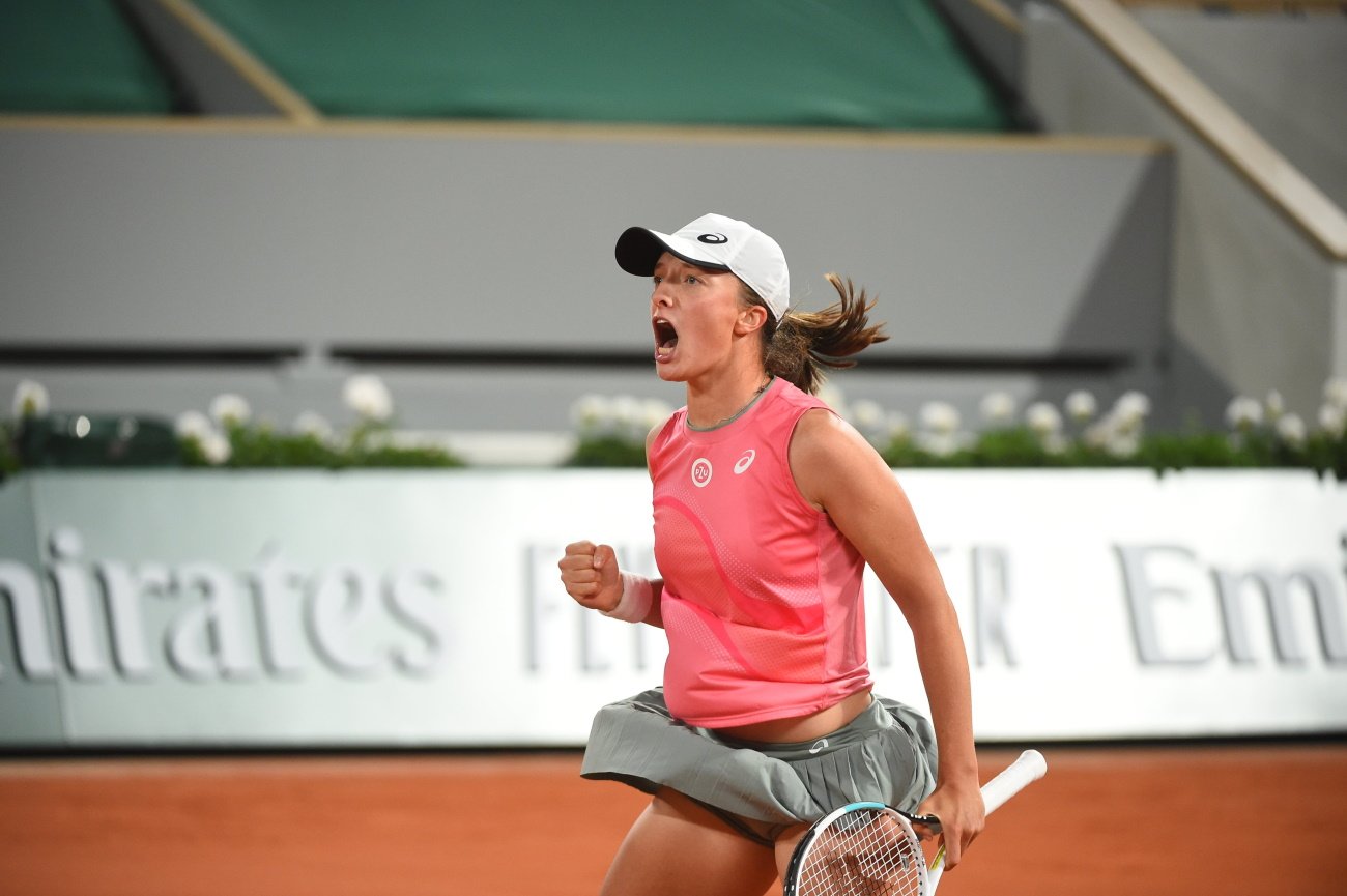 Iga Świątek jest królową Paryża, wygrywa mecz za meczem i zmierza po triumf w Rolandzie Garrosie