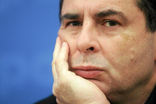 W cyklu "Powieść w Trójce"  Bronisław Wildstein ma czytać swoją książkę "Cienie moich czasów".