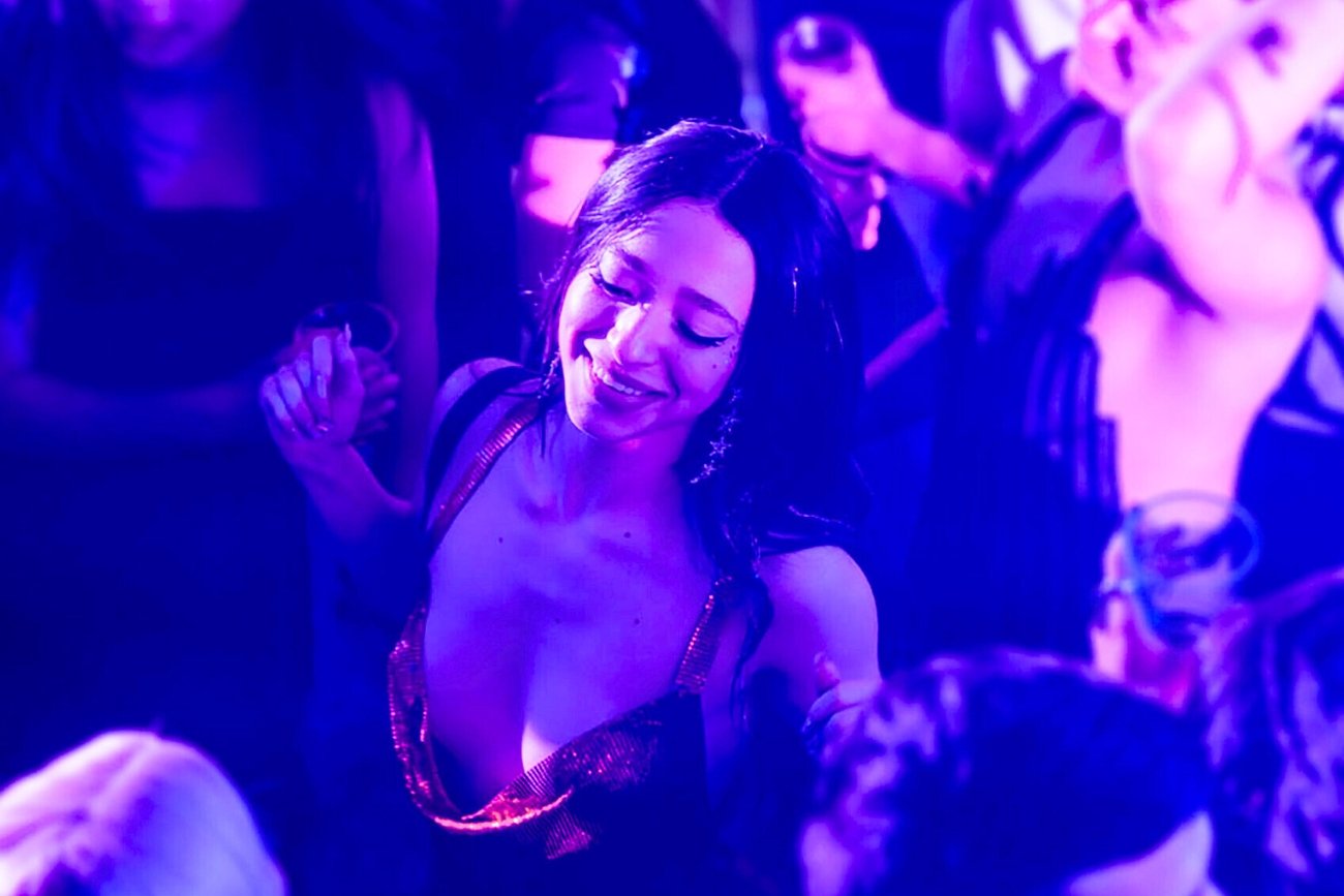 Nowy zwiastun "Anory" Seana Bakera już jest (WIDEO)