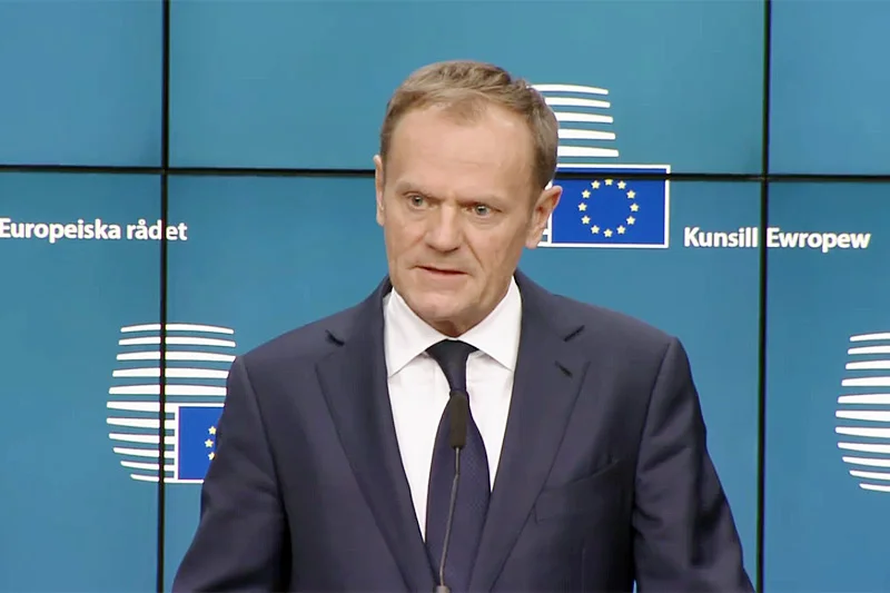 Na pierwszej konferencji po reelekcji Donald Tusk oznajmił, iż zamierza walczyć, by polski rząd nie dotknęła izolacja w UE.