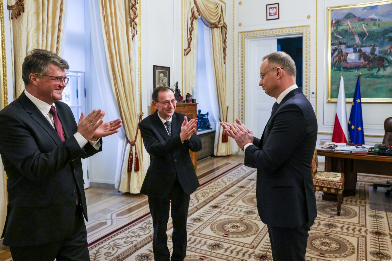 Wąsik i Kamiński po raz pierwszy u Dudy od czasu aresztowania. Wymowne kadry z Pałacu