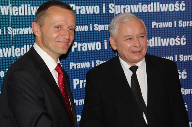 Bohater... przez pomyłkę. Oto poseł PiS, którego opozycja chwali za to, że zagłosował przeciwko reformie edukac