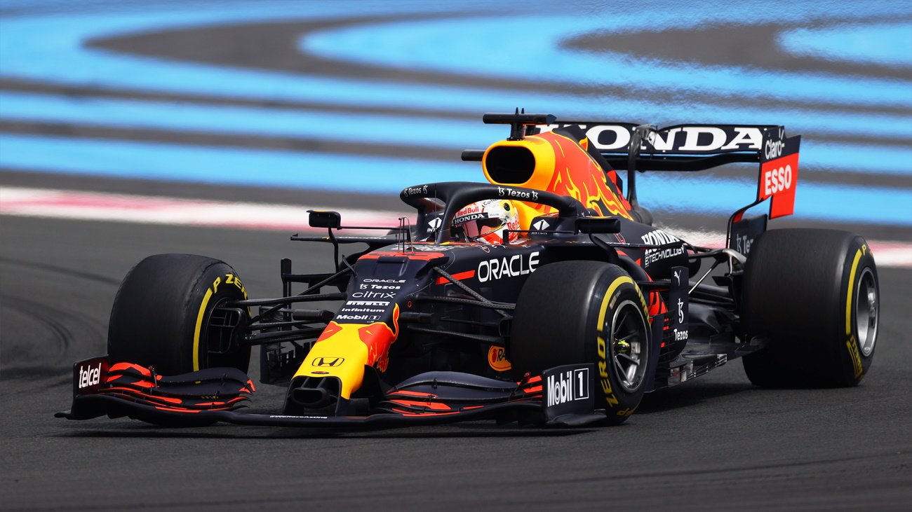 Max Verstappen i jego ekipa Red Bulla znakomicie poradzili sobie w Grand Prix Francji. Max Verstappen i jego ekipa Red Bulla znakomicie poradzili sobie w Grand Prix Francji.