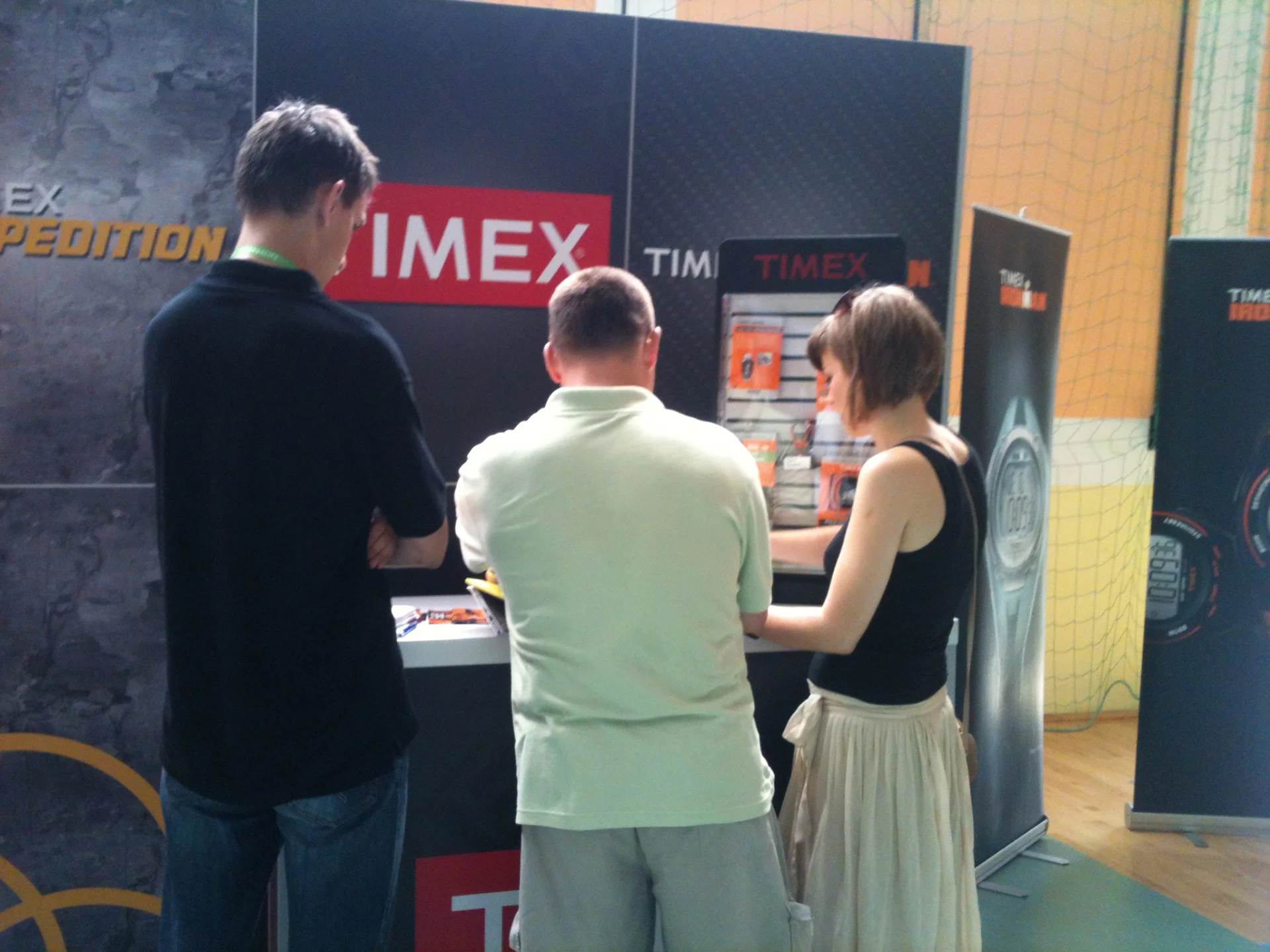 Kiedy ekipa TIMEX ciężko pracowała, ja smacznie drzemałem za stoiskiem czekając na egzekucję.
