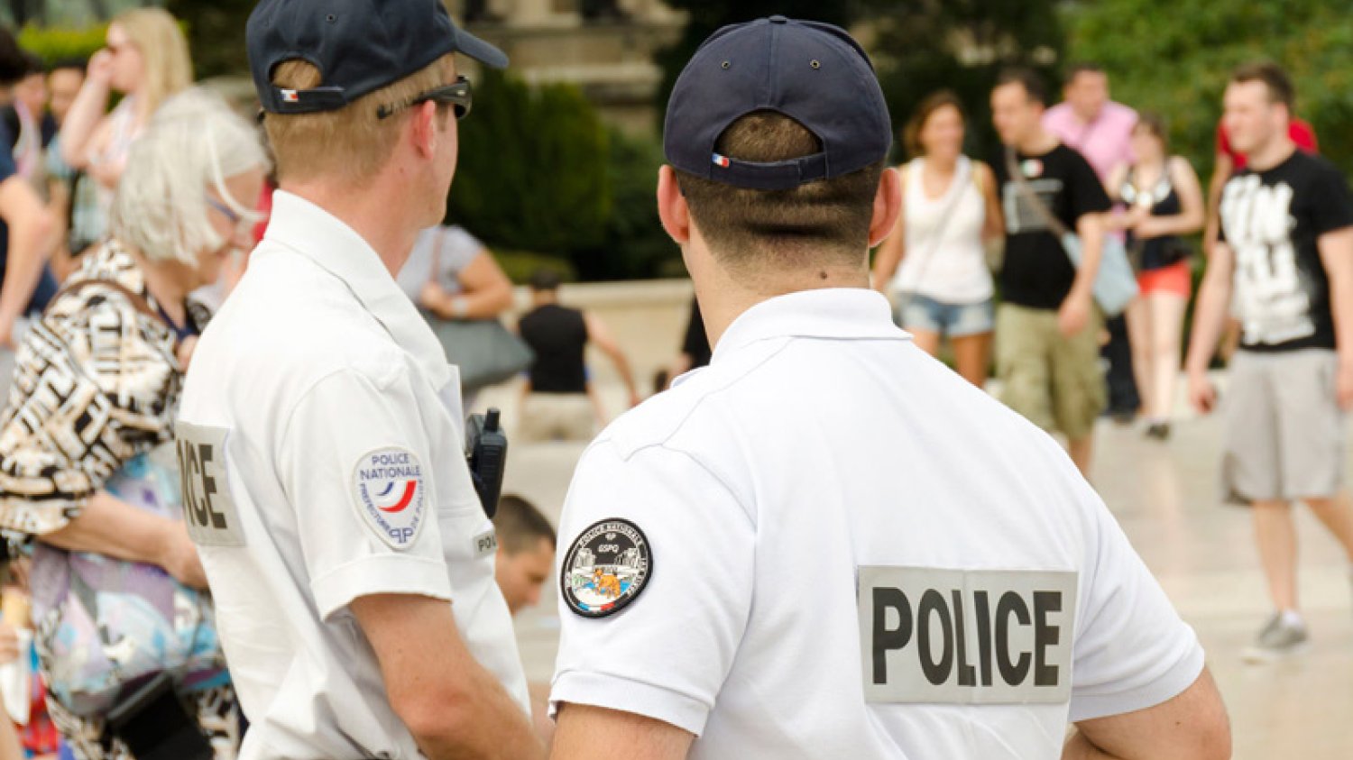 Pod katedrą Notre-Dame postrzelono napastnika, który próbował zaatakować policjanta.