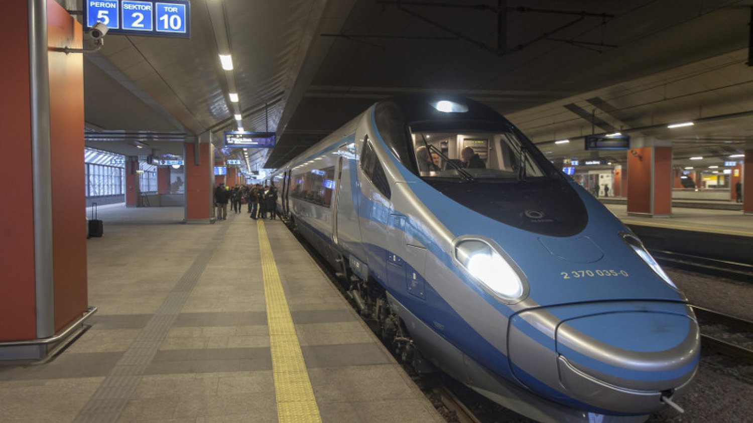 Mamy Pendolino a wyszło jak zwykle. Pociągi jeżdżą puste, bo są za drogie