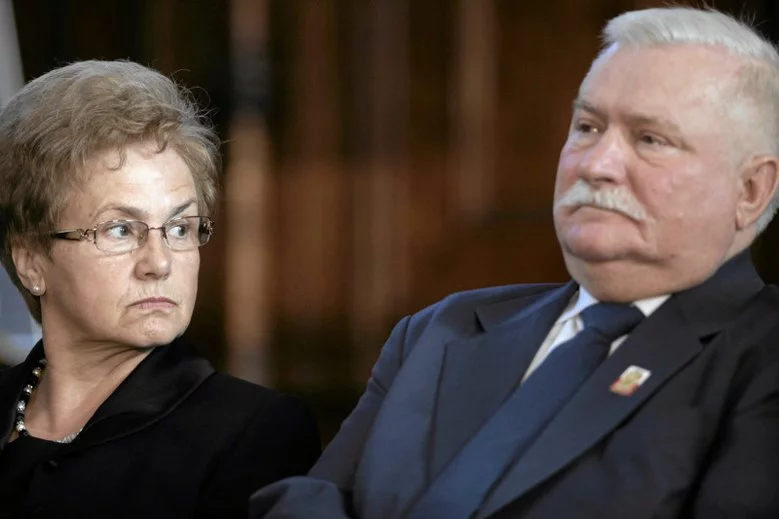 Danuta Wałęsa w rozmowie z Renatą Grochal z "Newsweeka" opowiedziała m.in. o tym, jak wygląda jej życie z mężem, który bardzo angażuje się w obronę wartości.