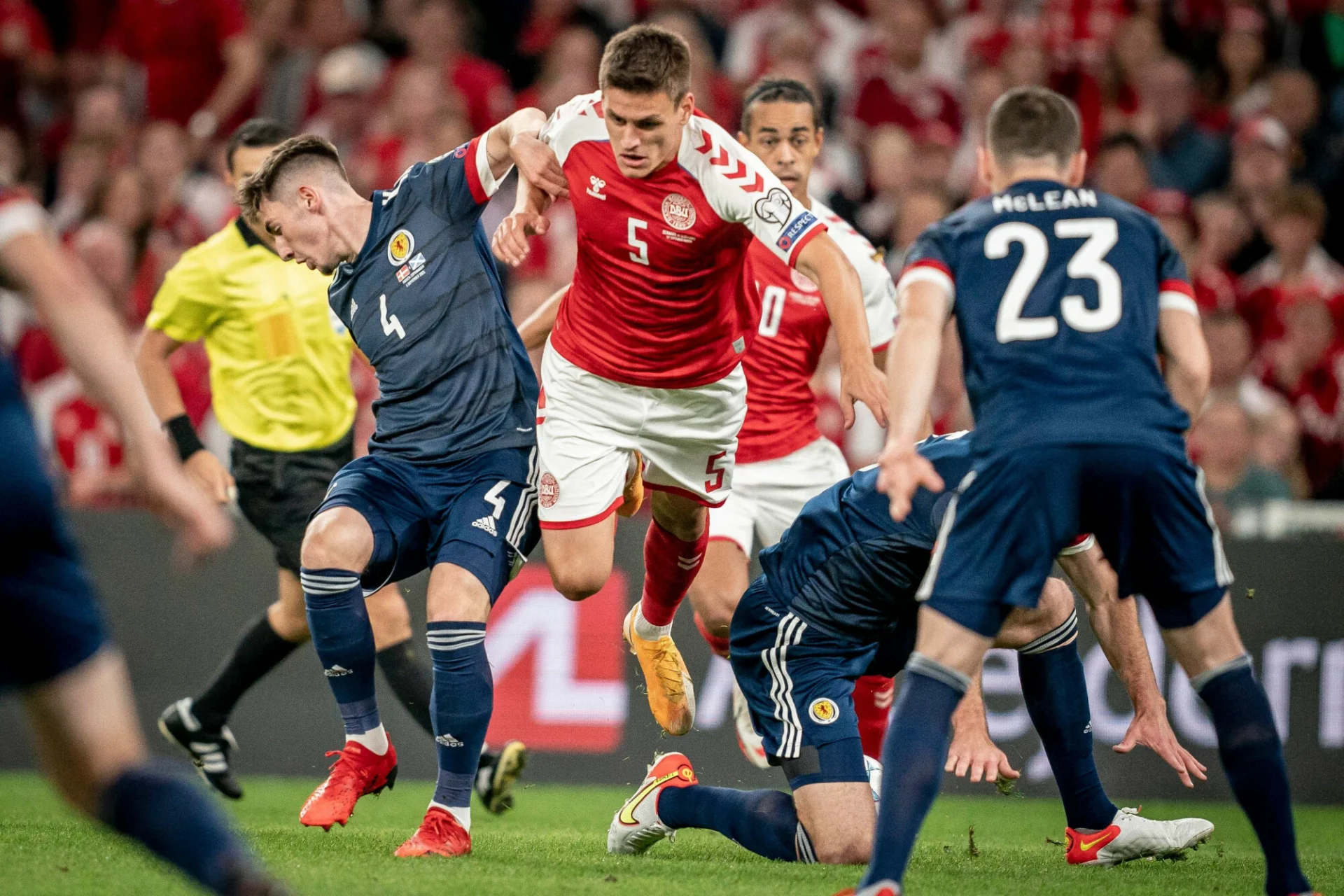 Dania ograła Szkocję i prowadzi w grupie F, walka o awans jest w niej niezwykle ciekawa