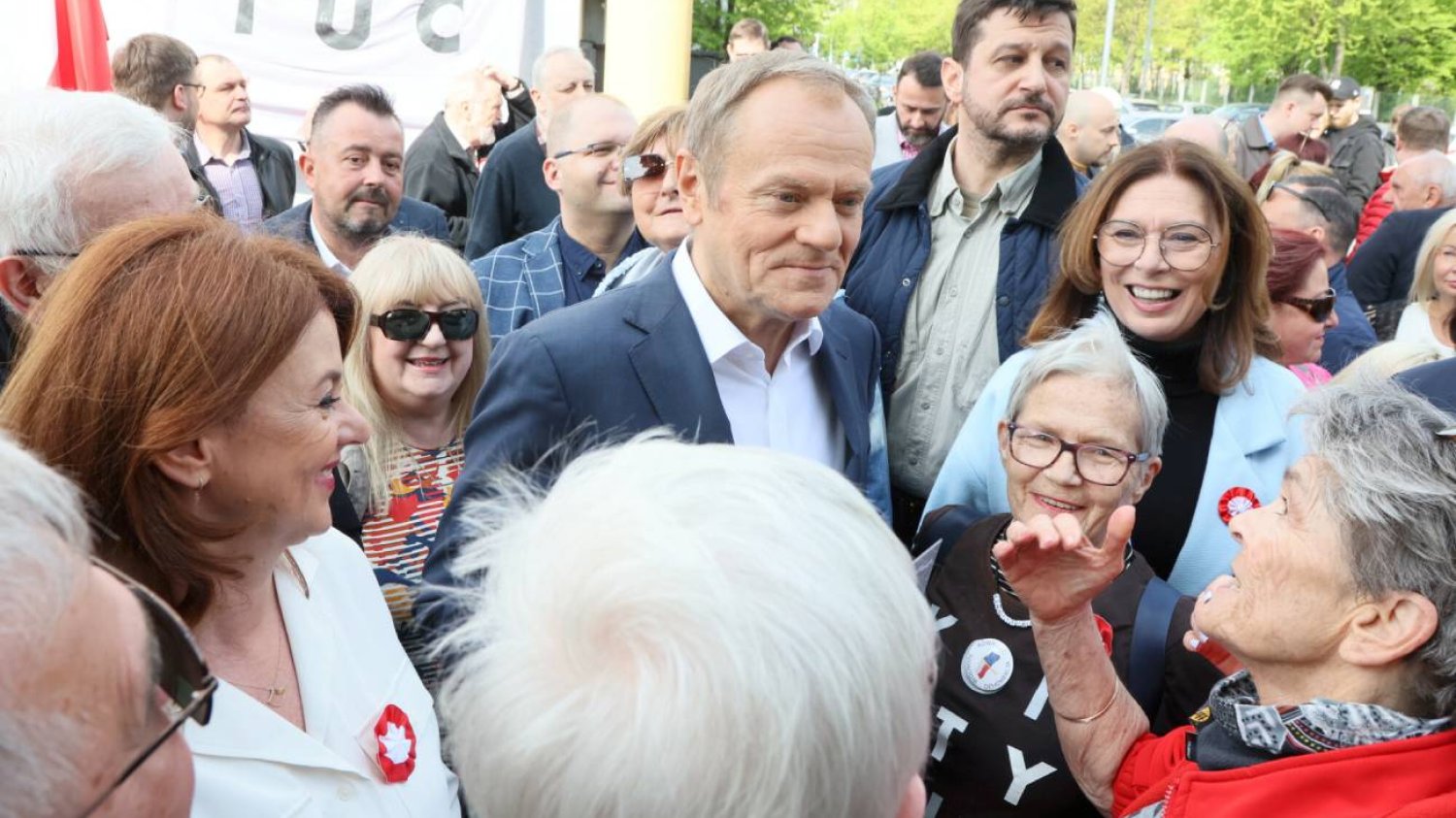 Donald Tusk zapowiada "babciowe". Ile wyniesie i kto je dostanie?