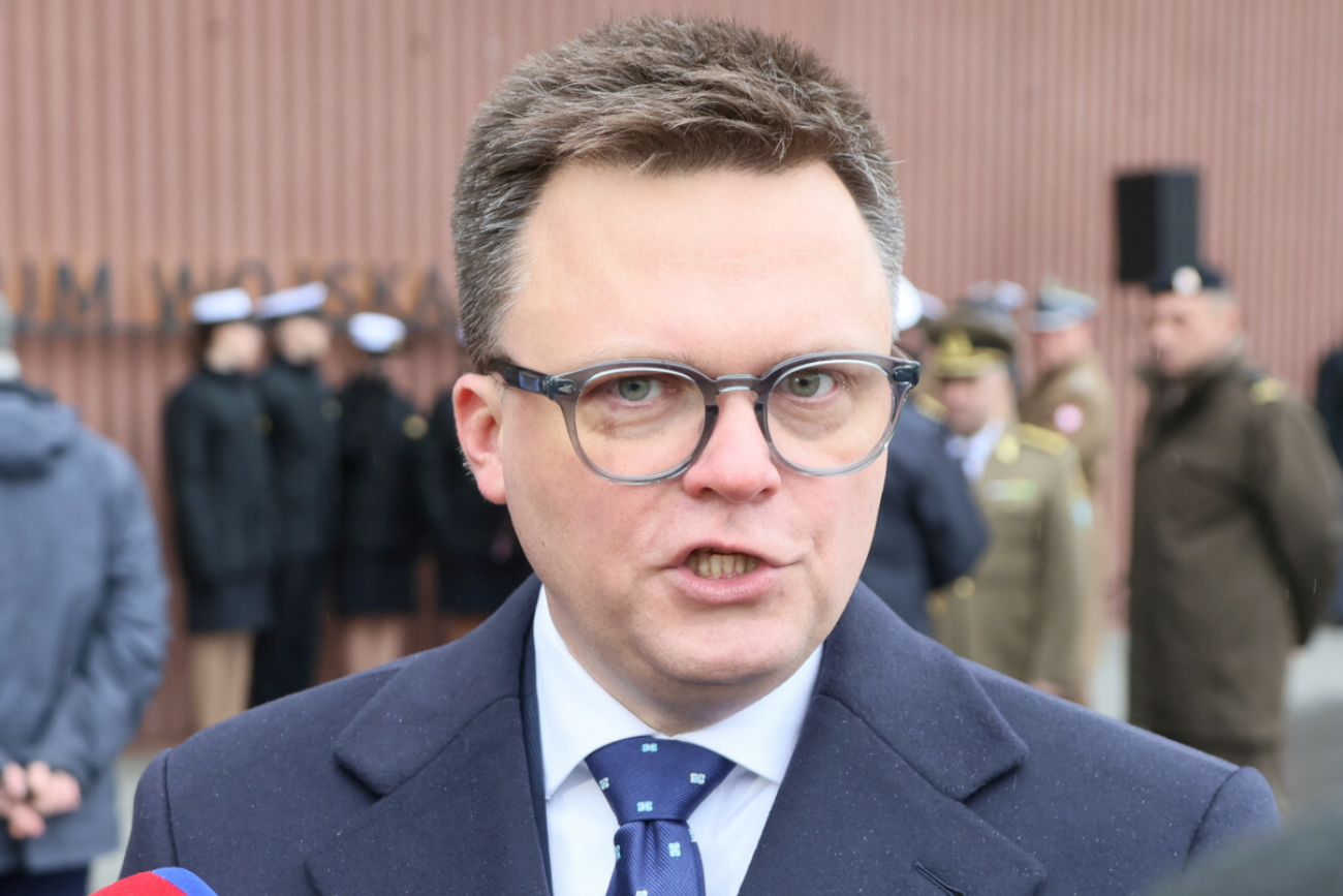 Tusk i Biedroń piszą o wyborcach Trzeciej Drogi. Zdecydowana odpowiedź Hołowni.