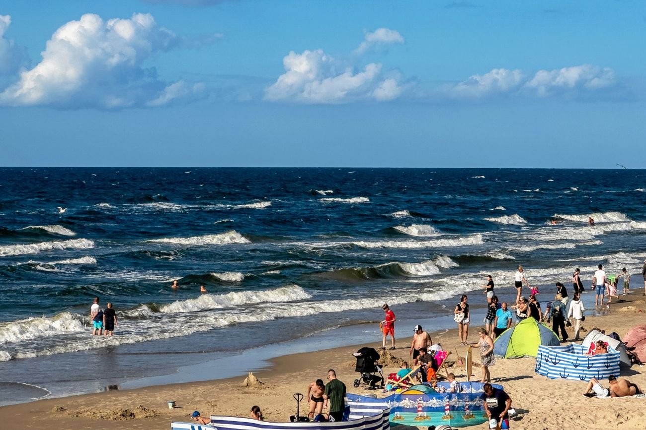 To będzie najgorętszy dzień długiego weekendu. Czerwone alerty od IMGW