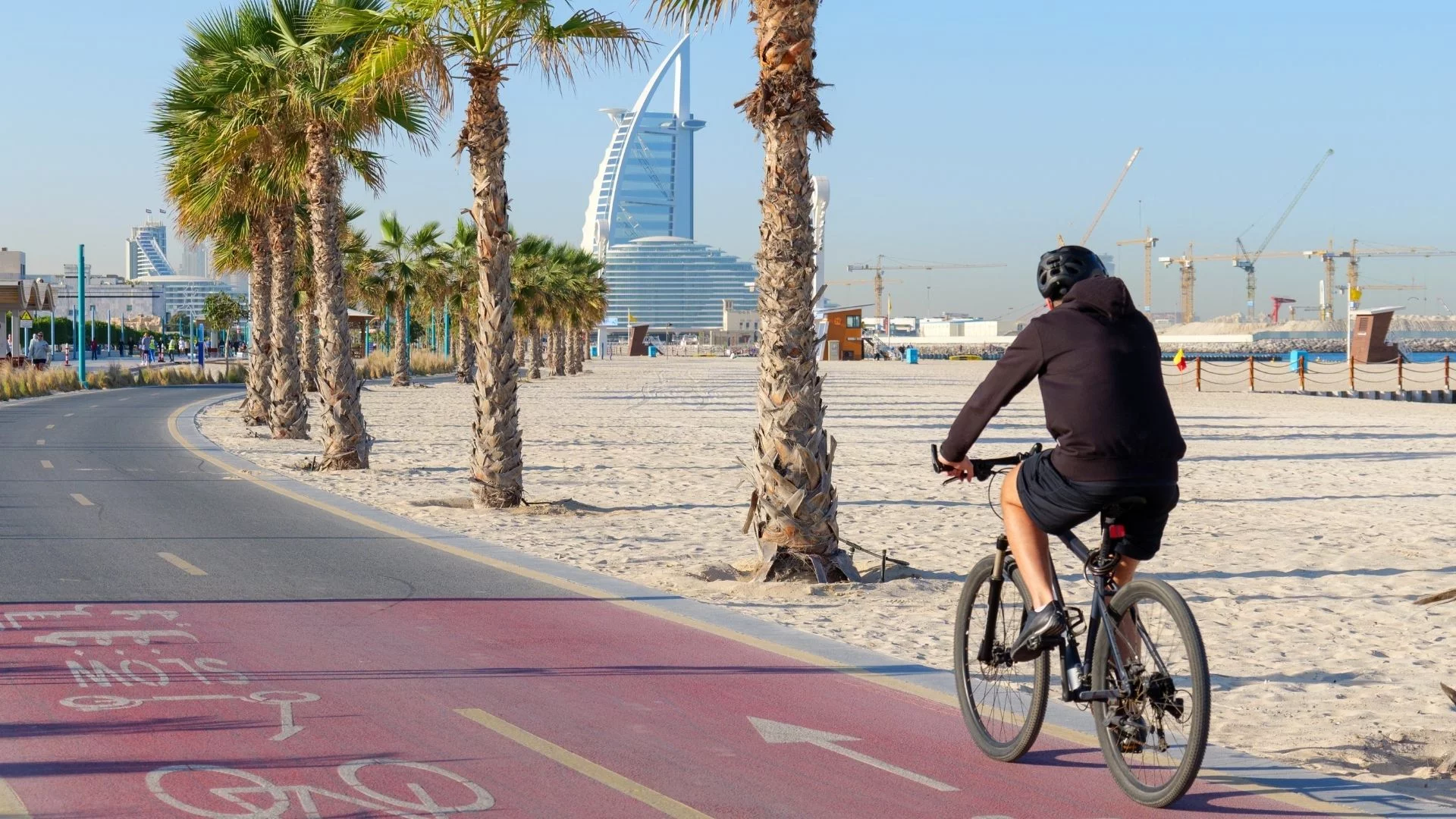 LOT uruchomił promocję na Walentynki