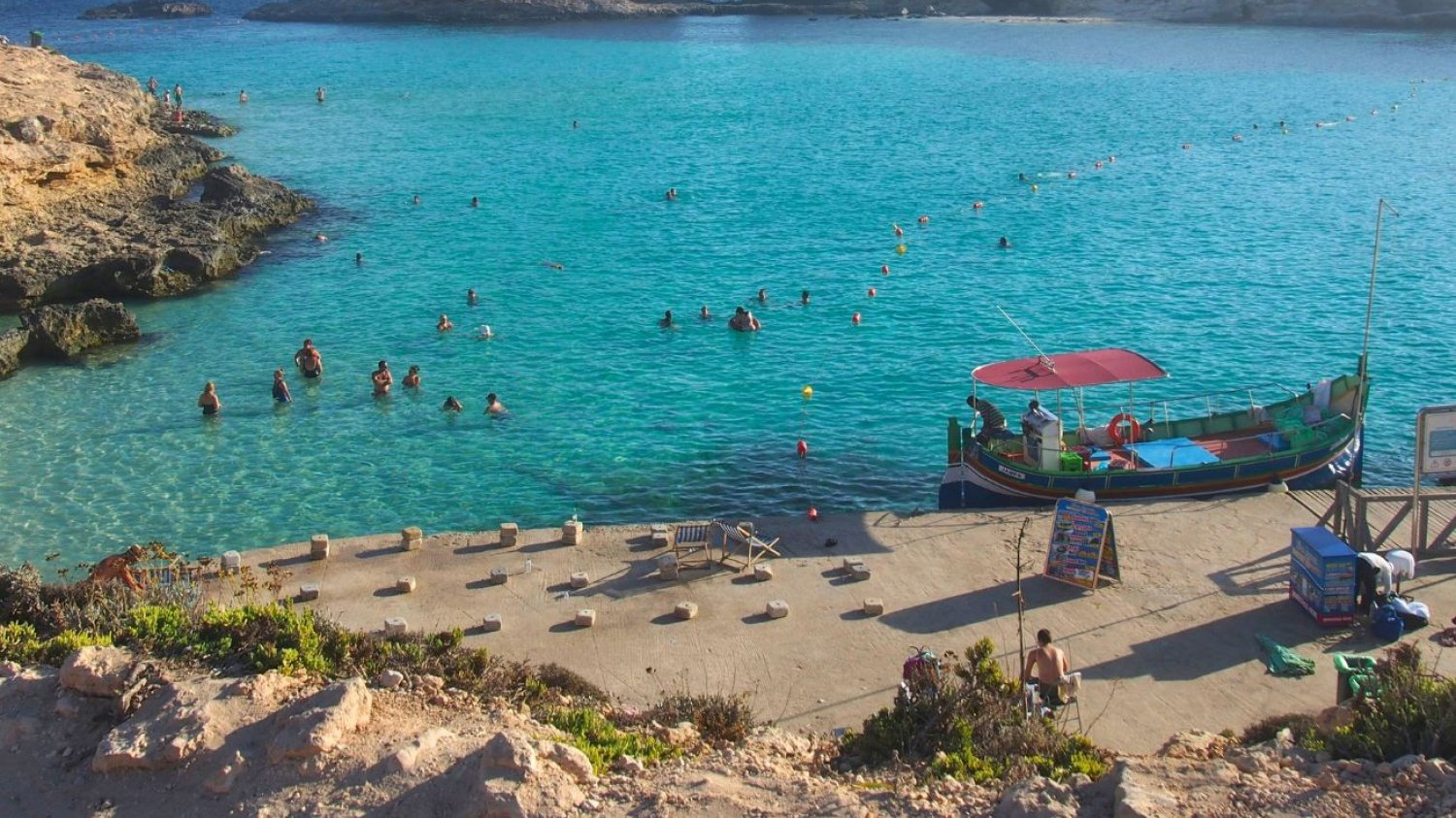 Blue Lagoon na Malcie z ograniczeniami dla turystów