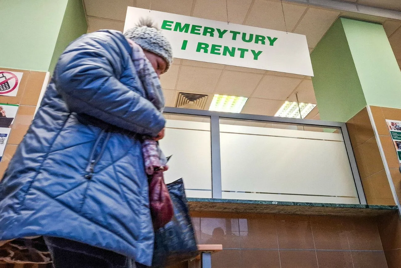 ZUS zmienia terminy wypłaty 13. emerytury. W tych dniach można się spodziewać przelewu. ZUS zmienił terminy wypłaty 13. emerytury. Podano kalendarz.