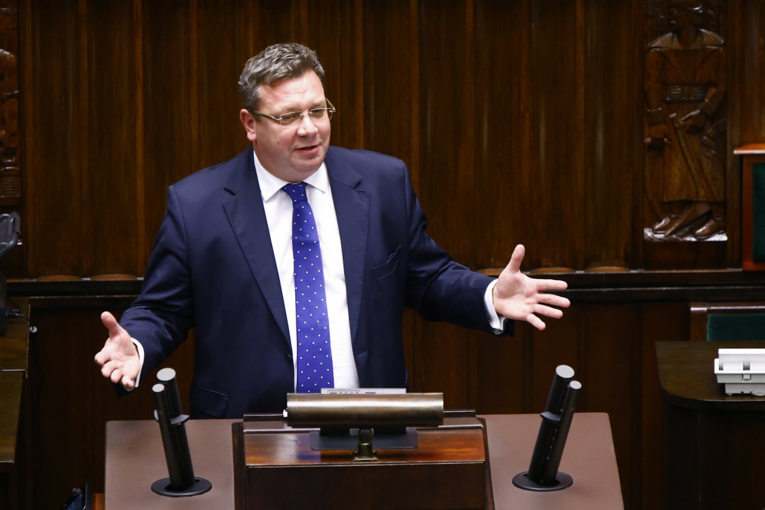 Michał Wójcik przekonywał, że nowa koalicja rządząca pod postacią komisji śledczych chce zorganizować spektakl pt. "chleba i igrzysk".