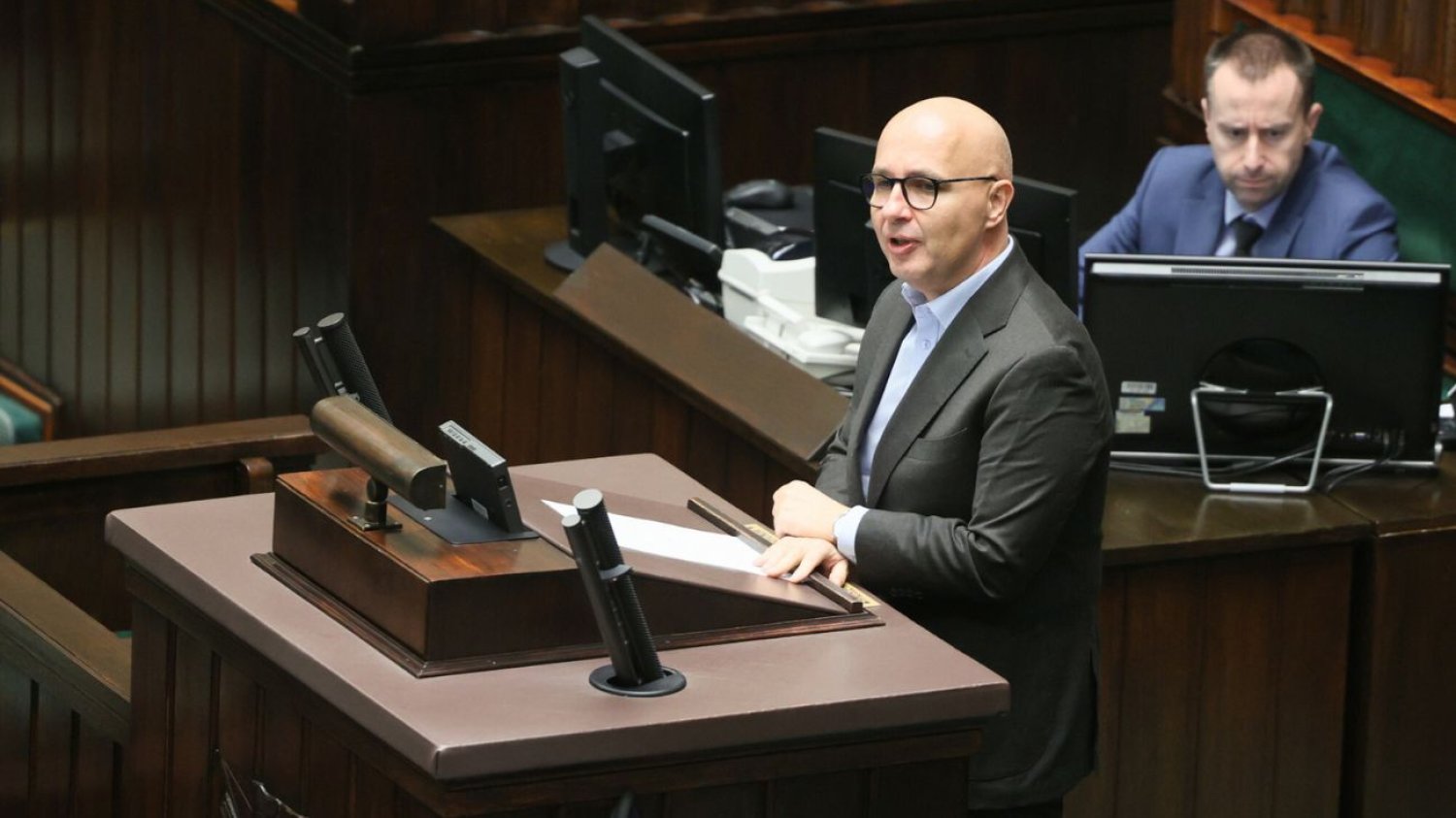 Poseł KO ma 12 mieszkań. Mimo to pobiera dodatek na wynajem w Warszawie
